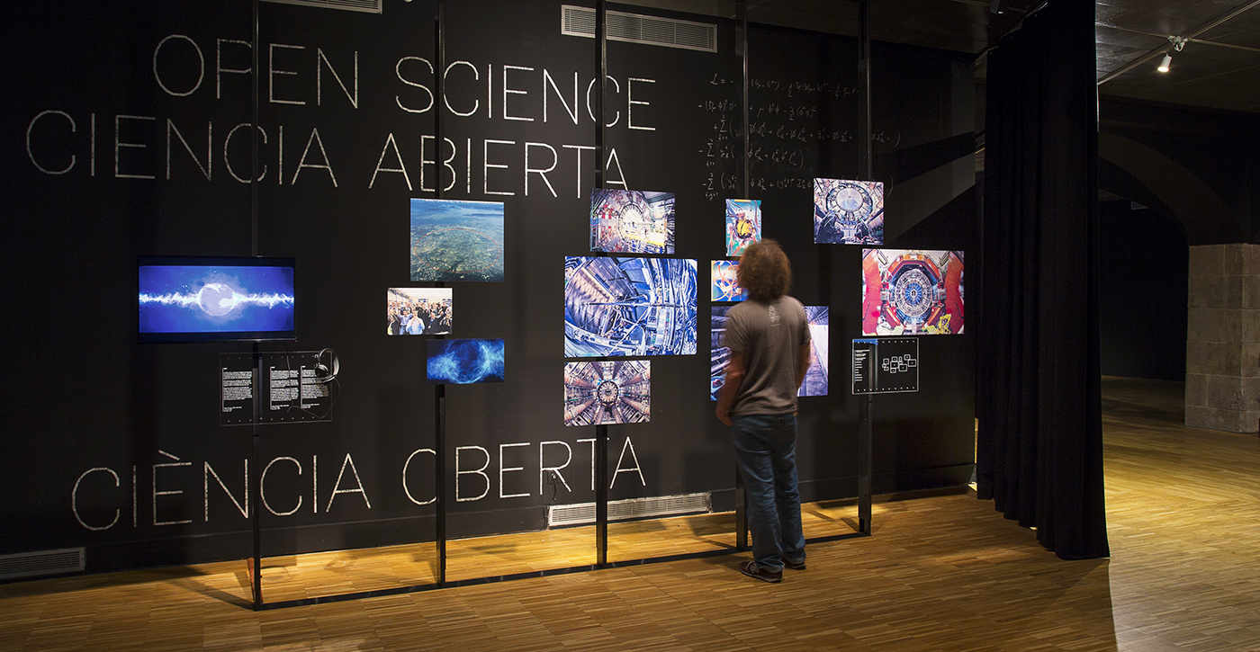 Outreach activities in an art centre – The Quàntica Exhibition at CCCB